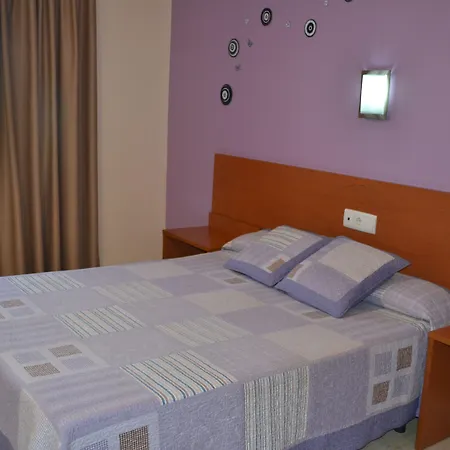 Hotelet Elretiro 2* Cambrils