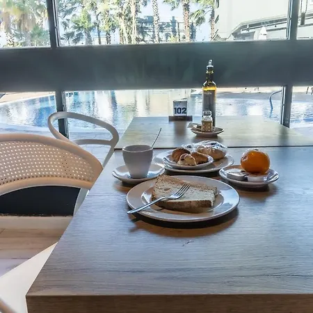 Hotelet Elretiro Hotel