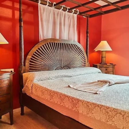 Hotelet Elretiro Hotel 2*