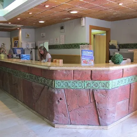 Hotelet Elretiro Hotel 2*